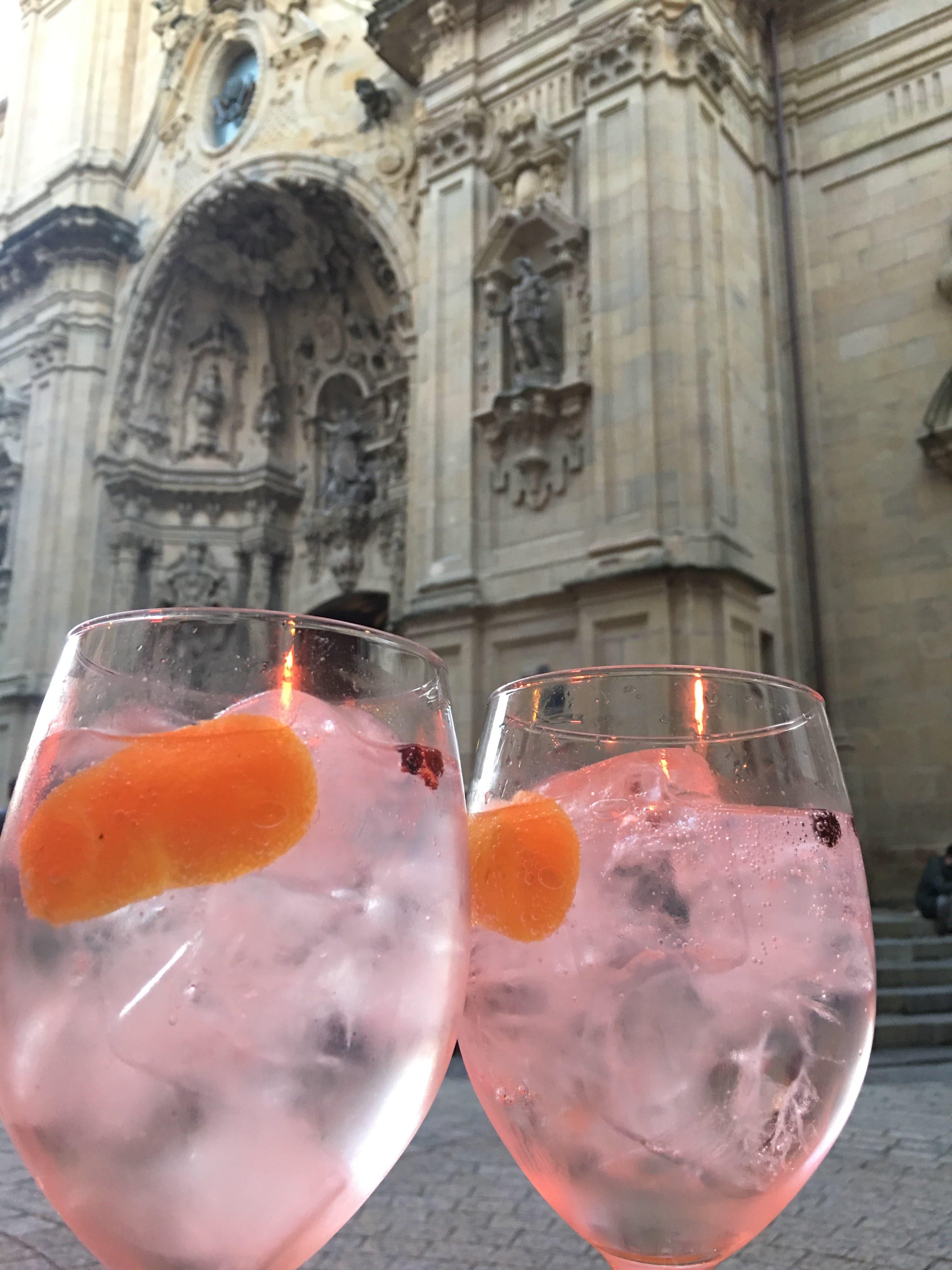 Spanish Gin & Tonic Soy Wax Candle | 9 oz Amber Apothecary Jar